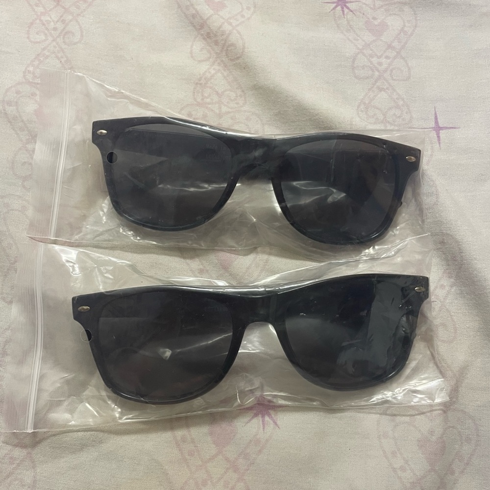 Sunglasses - Picture 4 of 8